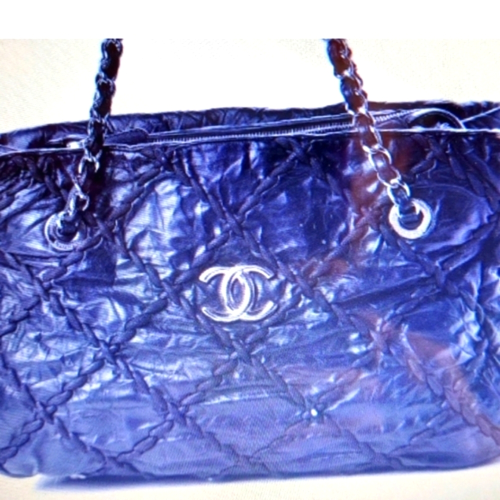 👜ONE DAY SALE AUTHENTIC Chanel authentic stitch tote - Picture 16 of 16
